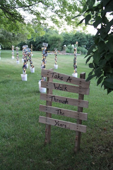 Rustic Chic Graduation Party, Barn Graduation Party Ideas, Graduation Party Ideas Pictures, Outdoor Graduation Party, High School Graduation Party Ideas, Rustic Graduation Party, Grad Party Theme, Graduation Party Pictures, Nursing School Graduation Party