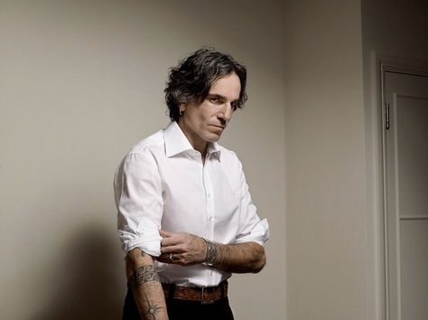 Will Daniel Day-Lewis and his sexy pirate tats win the award for Best Actor in "Lincoln"? Esquire Cover, Daniel Day Lewis, Esquire Uk, Daniel Day, Day Lewis, Esquire Magazine, Irish Actors, Best Actor, Celebrities Male