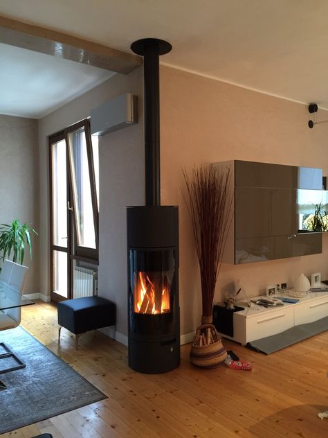 Log Burner Modern, Corner Log Burner, Corner Wood Stove, Wood Burning Stoves Living Room, Log Burner Living Room, Snug Room, Wood Stove Fireplace, Small Fireplace, Latest Living Room Designs