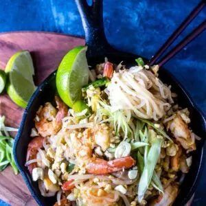 This Keto Pad Thai is made low carb with shirataki noodles, vegetables, and your choice of protein! Keto Pad Thai, Cast Iron Keto, Citrus Fish, Miracle Noodles, Shirataki Noodles, Pad Thai Recipe, Carb Free, Noodle Dishes, Keto Dinner