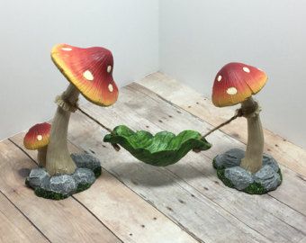 Tropical Garden Party, Fairy Garden Mushrooms, Clay Fairy House, Mushroom Crafts, Garden Miniature, Fairy Garden Crafts, Fairy Furniture, Clay Fairies, Garden Decor Items