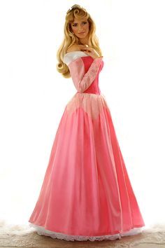 Putri Aurora, Aurora Costume, Disney Princess Cosplay, Sleeping Beauty Princess, Disney Princess Costumes, Princess Cosplay, Disney Princess Dresses, Disney Sleeping Beauty, Disney Cosplay