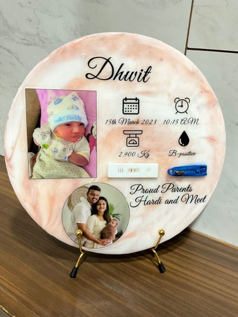 Resin Art For Newborn, Newborn Photo Frame Ideas, In Memory Resin Ideas, Ultrasound Resin Art, Resin Art Baby Memory, Baby Resin Frame, Resin Baby Frame, Baby Resin Art, Resin Baby Keepsake