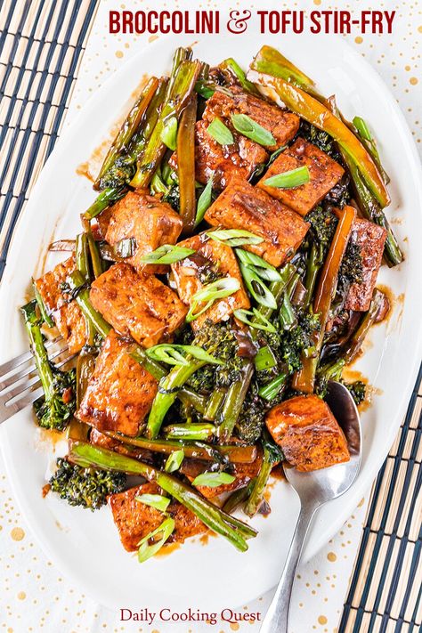 Broccolini & Tofu Stir-Fry Chinese Cuisine Recipes, Dried Tofu, Pan Fried Fish, Healthy Chinese, Chinese Stir Fry, Tofu Stir Fry, Vegetable Prep, Stir Fry Dishes, Tofu Dishes