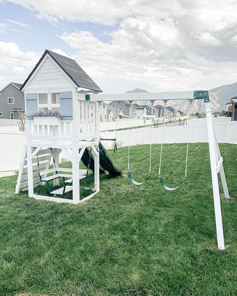 Swingset Remodel, Repaint Playset, Refinishing Playset, Diy Playhouse Outdoor, Swingset Transformation, Swing Set Makeover, Playset Diy, Outdoor Playsets, Outside Playground