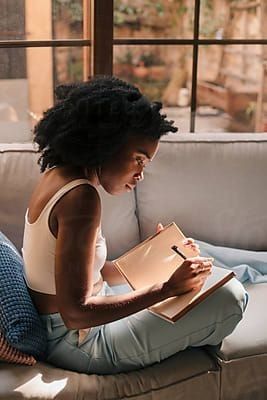 Black Writers, Woman Authors, Vision Board Photos, Women Writers, Women Writing, Vision Board Inspiration, Woman Reading, Girl Talk, Girl Reading