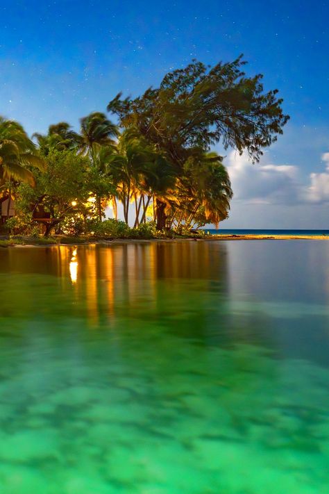 15 Stunning Beaches and Cayes in Belize - Page 13 of 15 Belize Aesthetic, Travel Belize, Belize Beach, Island Aesthetic, Travel America, Dream Places, Dream Travel Destinations, Black Sand, Crystal Clear Water