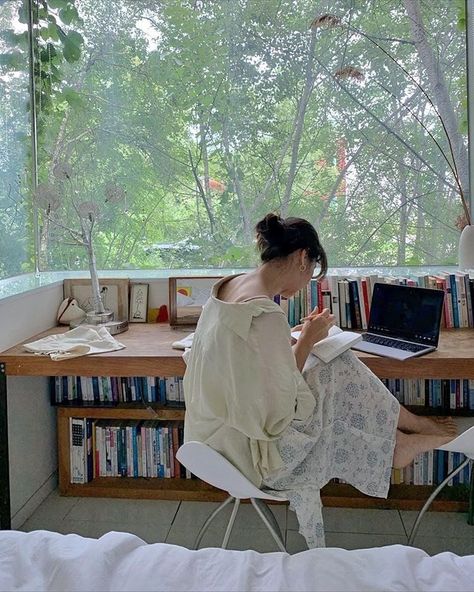 Morning Pages, Studying Life, Artist Aesthetic, Study Inspiration, Relaxing Day, Dream Home Design, Study Motivation, Kotatsu Table, Room Inspo