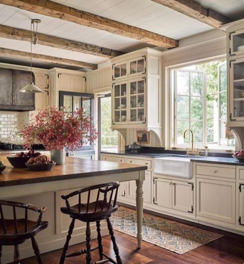 Antebellum Homes Interior, New England Kitchen, New England Cottage, Missouri Travel, Atlanta Homes And Lifestyles, England House, New England Farmhouse, Renovation Kitchen, Interiors Kitchen