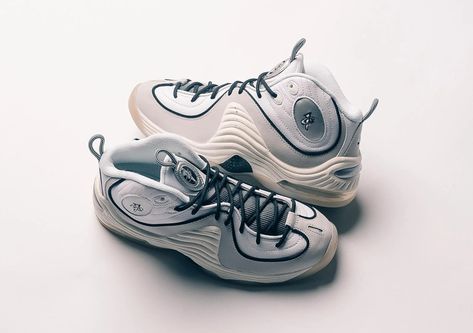 Nike Air Max Penny 2 "Photon Dust" - EUKICKS Basketball Silhouette, S Embroidery, Penny Hardaway, Street Sneakers, Neutral Color Scheme, Nike Basketball, Vans Sneakers, Shades Of White, Black Accents