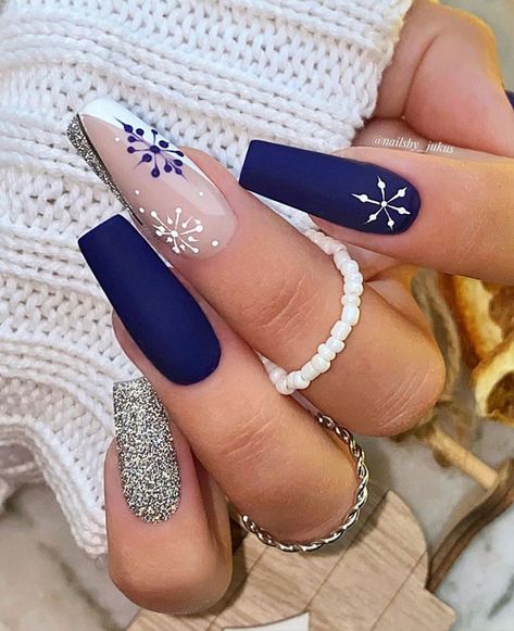 Nails Navy Blue, Nails Navy, Blue Christmas Nails, Blue And Silver Nails, Navy Blue Nails, Holiday Nails Christmas, December Nails, Cute Christmas Nails, Her Nails