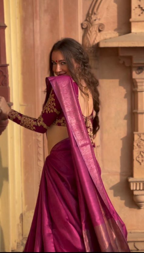 Vrindavan Saree Look, Gopi Look, Gopi Dress Vrindavan Aesthetic, Vrindavan Aesthetic, Sita Mahalakshmi, Mathura Vrindavan, Latest Saree Trends, Onam Outfits, Trendy Outfits Indian