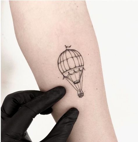 Bee Balloon Tattoo, Simple Hot Air Balloon Tattoo, Hot Air Balloon Tattoos, Small Hot Air Balloon Tattoo, Hotairballoon Tattoo, Tattoo Balloon, Coldplay Tattoo, Kite Tattoo, Hot Air Balloon Tattoo