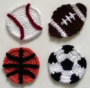 Crochet Pattern: Sport Ball AppliquesBy Rachel ChoiFound on... Football Crochet, Crochet Cards, Appliques Au Crochet, Bunting Ideas, Crochet Football, Crochet Bunting, Crochet Appliques, Crochet Embellishments, Sport Set