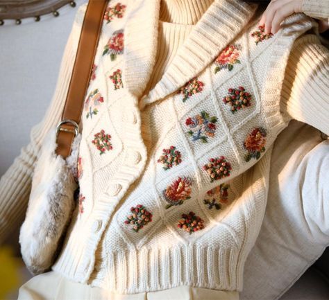 tea + knitted cardigans  : the garden admires you Vest Handmade, Flower Knit, Flower Cardigan, Cardigan Knitted, Cottagecore Fashion, Handmade Knit, Knitted Vest, Handmade Flower, Mori Girl