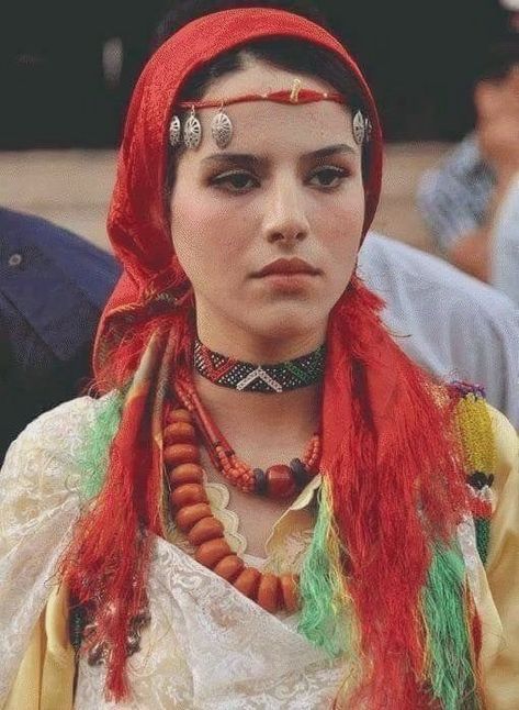 Morocco Aesthetic, Moroccan Aesthetic, Moroccan Women, Moroccan Culture, Moroccan Art, Moroccan Dress, Folk Dresses, Berber Women, African Culture