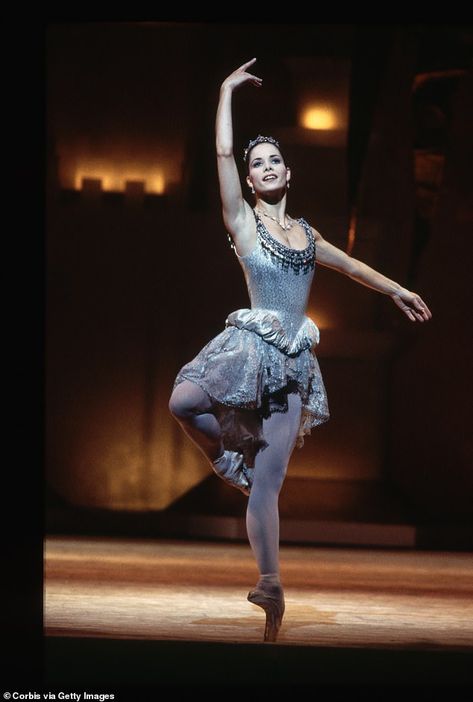 Old times: Dame Darcey in the Royal Ballet's The Prince of the Pagodas Darcey Bussell, Her Silence, She Left, Ballet Photography, Royal Ballet, Strictly Come Dancing, Waltz, Persona, Prince