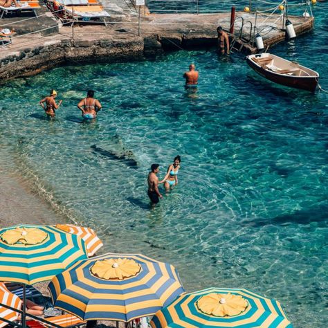 Italy, where timeless beauty meets the art of skincare. 💗 #SkincareEssentials #SelfCare #antiagingskincare #skincare #ItalianBeauty Europe Travel Photography, Capri Italy Beach, Capri Photography, Capri Wedding, Italy Coast, Italy Wall Art, Dream Summer, Capri Italy, Euro Summer