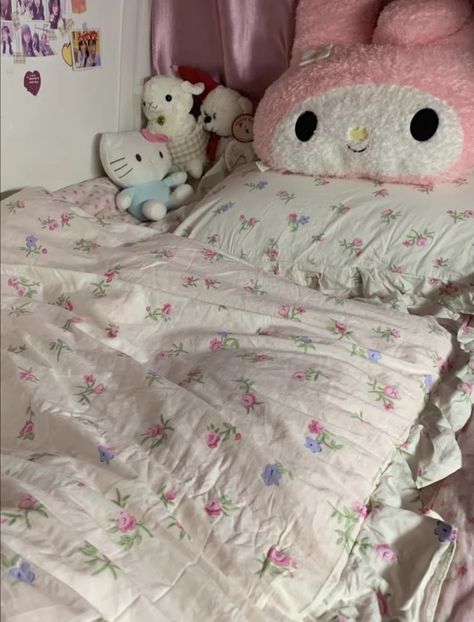 Sanrio Blanket, Sanrio Stuff, Kawaii Room Decor, Hello Kitty My Melody, Dreamy Room, Kawaii Room, Bunk Bed, Bedroom Inspo, Safe Place