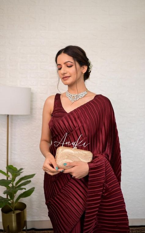 Maroon Pleated Statement Cocktail Saree Maroon Saree Jewellery Ideas, Plain Chiffon Saree, Cocktail Saree, Sleeveless Blouse Designs, Sleeveless Blouse Saree, Netted Blouse Designs, Lights Wallpaper, Pleated Saree, Maroon Saree