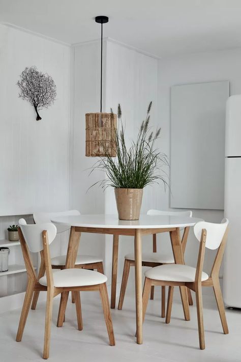 Scandi Chairs Dining, Small Coastal Dining Table, Scandi Dining Chairs, Scandi Chairs, Table Chairs Design, Scandi Dining Table, Small Apartment Dining Room, Coastal Dining Chairs, Scandi Dining Room