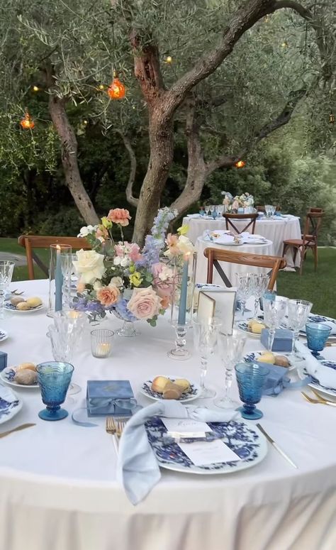 Outdoor Tent Wedding, Baby Blue Weddings, Blue White Weddings, Wedding Color Pallet, Garden Party Birthday, Spring Outdoor, Coastal Gardens, Garden Party Wedding, Coastal Wedding