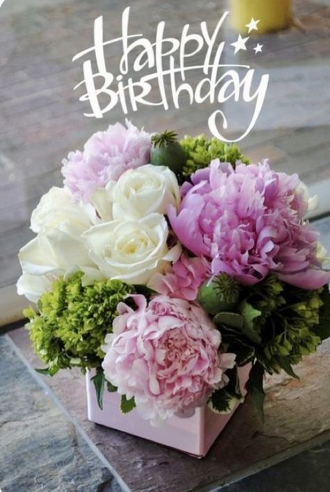 Happy Birthday Flower Cake, Happy Birthday Flowers, Happy Birthday Bouquet, Happy Birthday Wishes Pics, Happy Birthday Floral, Happy Birthday Flowers Wishes, Birthday Wishes Pics, Beautiful Birthday Wishes, Birthday Wishes Flowers