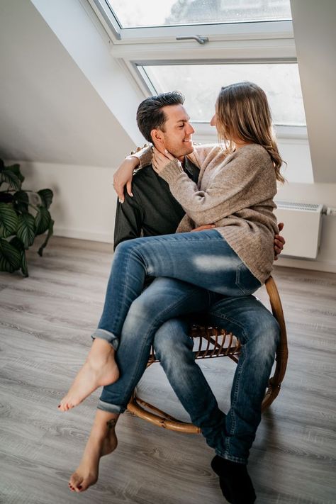 Scene Aesthetic, Girl Western, Pre Wedding Photoshoot Outfit, Chair Pose, Couples Outfit, Couple Poses Reference, From Movie, Female Pose Reference, Couples Vibe