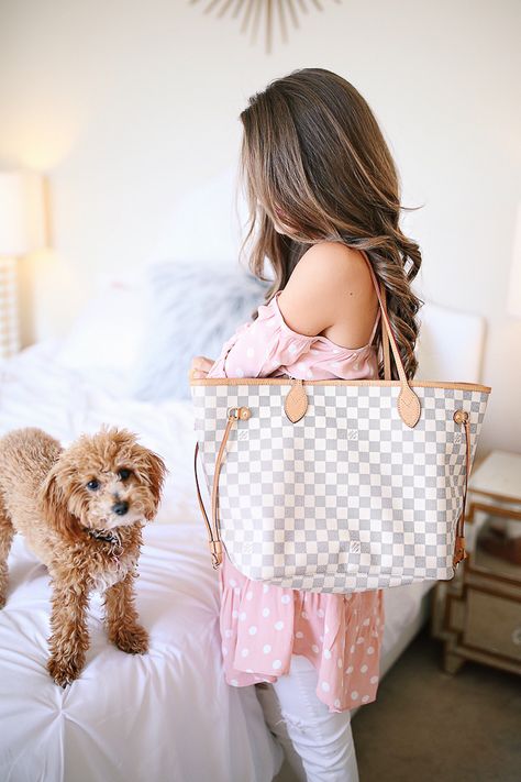 Southern Curls & Pearls: Louis Vuitton Neverfull Review + What's In My Bag! Louis Vuitton Handbags Neverfull, Southern Curls And Pearls, Sac Louis Vuitton, Fabric Purses, Louis Vuitton Neverfull Mm, Louis Vuitton Damier Azur, Neverfull Mm, Louis Vuitton Shoes, Vuitton Neverfull