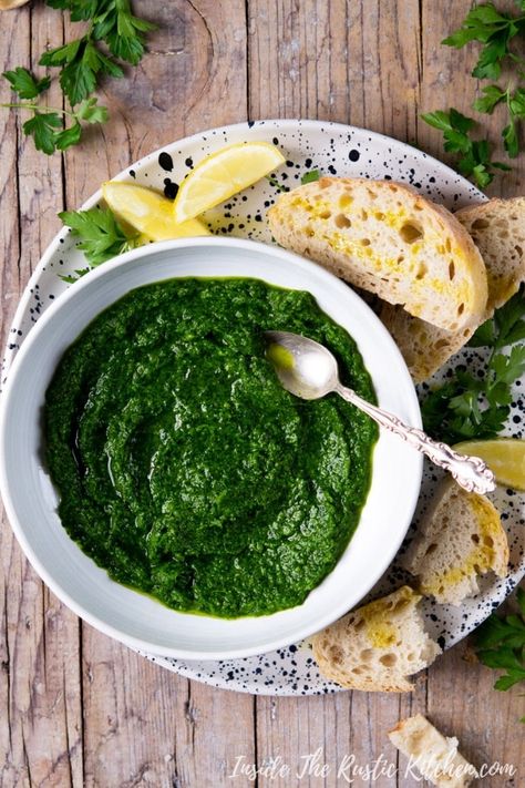 This Parsley Pesto is fresh, vibrant and flavourful! Use this easy pesto on many dishes from pasta, sandwiches, salads or dips. | Easy Pesto | Italian Pesto | Italian Recipes | Italian Food | #insidetherustickitchen #pesto #parsley #Italianfood via @InsideTRK Parsley Pesto Recipe, Dips Easy, Italian Pesto, Parsley Recipes, Parsley Pesto, Pistachio Pesto, Recipes Italian, Italian Recipes Traditional, Herb Recipes