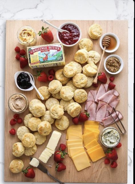 Biscuit Charcuterie Board, Biscuit Toppings, Biscuit Board, Cream Cheese Biscuits, Easy Homemade Biscuits, Cheese Pull, Charcuterie Gifts, Biscuit Bar, Flaky Biscuits