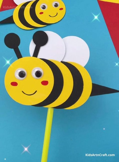 Bee Popsicle Stick Craft, Bee Art For Preschoolers, Bee Arts And Crafts For Kids, How To Make Honey Bee Craft, Honey Bee Paper Craft, Insect Activities Preschool Craft Ideas, Bee Art For Toddlers, Preschool Bumble Bee Craft, Kids Krafts Ideas