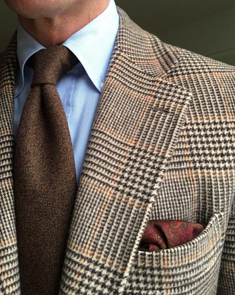 Herringbone Blazer Outfit, Brown Blazer Outfit Men, Suit Combinations, Style Anglais, Der Gentleman, Classy Suits, Wool Tie, Dapper Style, Blazer Outfit