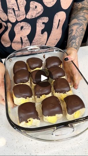 Kings Hawaiian Roll Dessert Recipes, Hawaiian Roll Dessert Recipes, Hawaiian Roll Dessert, Dessert Sliders, Campfire Foods, Hawaiian Buns, King Hawaiian Rolls, Frosty Recipe, Hawaiian Roll