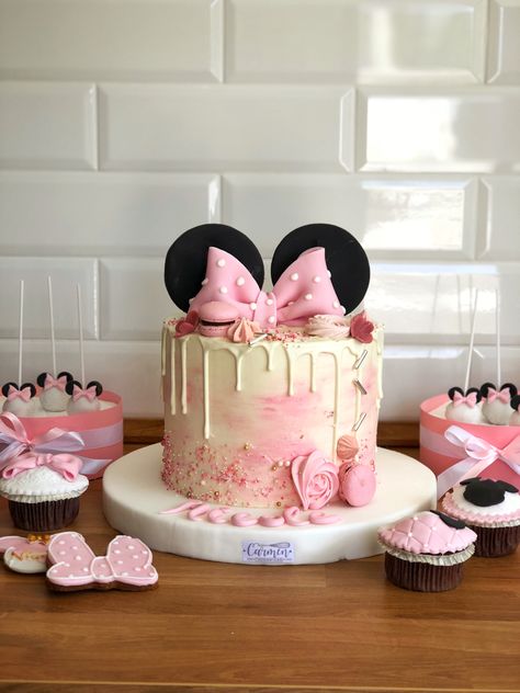 Minnie Cake 2nd Birthday, Mimmie Mouse Birthday Cake, Minnie Mouse Birthday Cake Ideas 1st, Mickey Minnie Cake Ideas, Minnie Mouse 2nd Birthday Party Cake, Rose Gold Minnie Mouse Cake, Mini Maus Birthday Party, Minnie Mouse Mini Cake, Mini Mouse Cake 1st Birthday