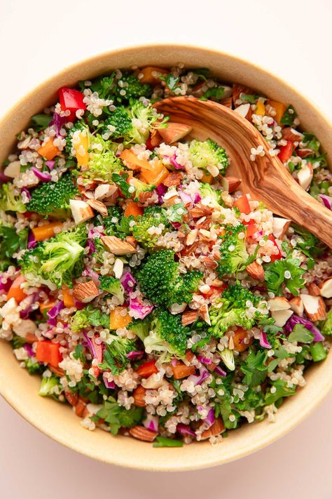 This vegetarian Broccoli Quinoa Salad is tossed in a healthy homemade honey mustard for a veggie packed salad that's nutritious and delicious! Quinoa Broccoli Salad, Quinoa And Broccoli Recipes, Quinoa Bowl Recipes Healthy, Broccoli Quinoa Salad, Broccoli Quinoa, Cheese Sauce For Broccoli, Packed Salad, Quinoa Broccoli, Brunch Salad