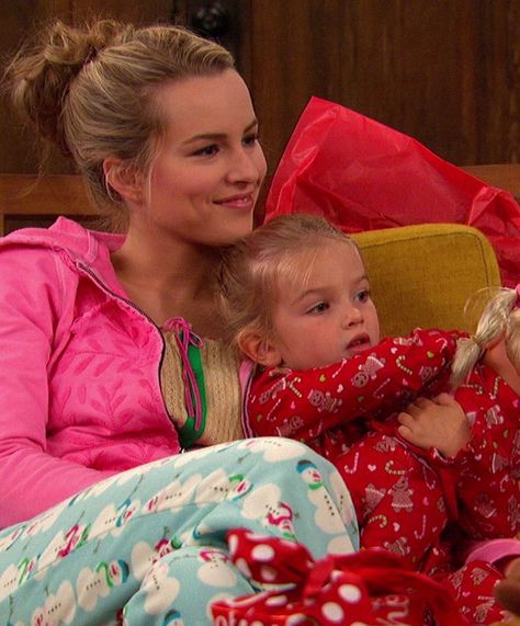 Mia Talerico Teddy Duncan, Mia Talerico, Celebrity Children, Bridgit Mendler, Good Luck Charlie, Jane The Virgin, Pitch Perfect, Disney Channel, Gossip Girl