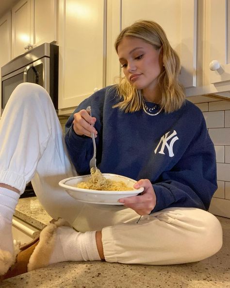 Eating Good, Eating Ramen, When In Rome, Olivia Holt, Gwen Stacy, My Kitchen, Kitchen Counter, Favorite Celebrities, Ramen