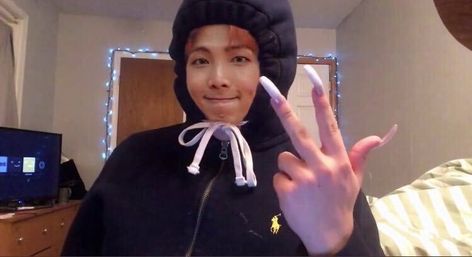 Kpop Middle Finger, Rm Middle Finger, Tucks Hair Behind Ear Reaction Meme, Girl Middle Finger, Da Fuq, Middle Finger Meme, Kpop Funny, Grammy Awards, Bts Memes