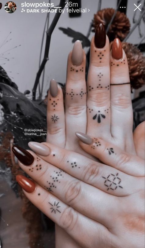 Green Finger Tattoo, Ornamental Finger Tattoos For Women, Art Nouveau Finger Tattoo, Finger Poke Tattoo, Ornate Finger Tattoos, Dot Hand Tattoos For Women, Hand Poke Hand Tattoo, Dotwork Finger Tattoo, Ornamental Tattoo Design Hand