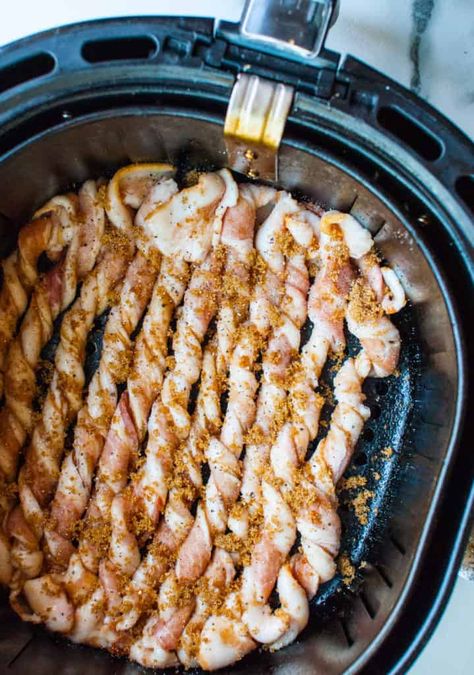 Bacon Twists In Air Fryer, Candied Bacon Air Fryer, Twisted Bacon Air Fryer, Candied Bacon Twists, Bacon Air Fryer, Air Fryer Tips, Candied Bacon Recipe, Bacon Cracker, Sugar Twist