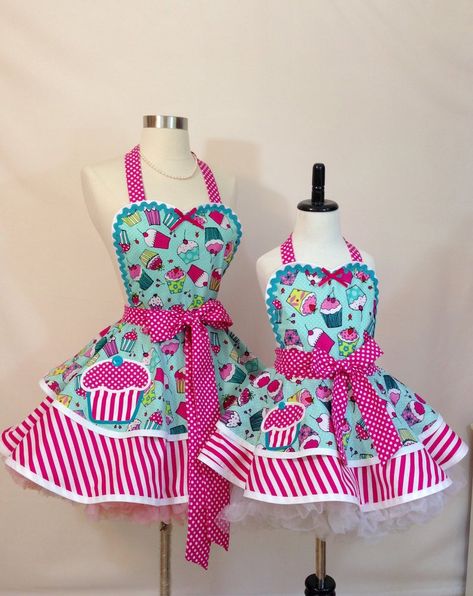 Carnival Cupcakes, Pinup Apron, Cupcake Apron, Face Mask Pattern, Fashion Apron, Diy Apron, Girl Apron, Chef Clothes, Apron Sewing Pattern