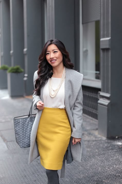 Petite fashion blog // winter work outfit in gray wrap coat + mustard pencil skirt Business Casual Outfits Winter, Yellow Pencil Skirt, Business Casual Winter, Yellow Pencil, Pencil Skirt Casual, Winter Tights, Extra Petite, Paris Mode, Winter Work