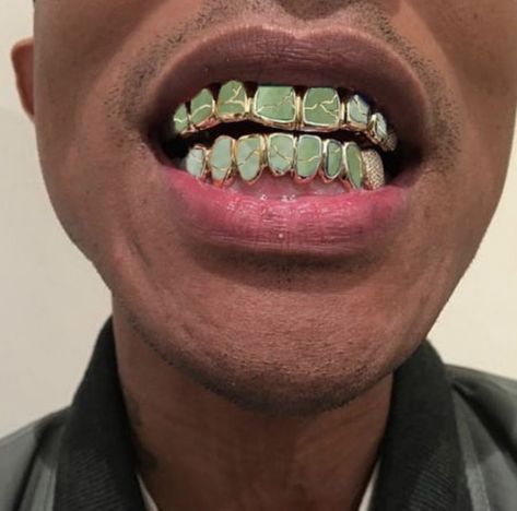 Grillz Aesthetic Men, Instagram Concept, Pretty Teeth, Grillz Teeth, Gold Grill, Diamond Teeth, Dope Jewelry Accessories, Tooth Gems, Gold Grillz