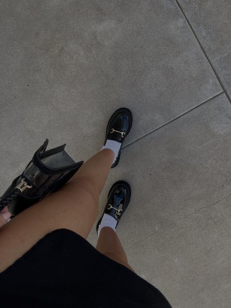 Penny Loafers Aesthetic, Black Loafers Platform, Princess Polly Loafers, Black Loafers Aesthetic, Loafer Aesthetic, Penny Lane Loafers, Loafers Aesthetic, Girly Essentials, Aesthetic Roses