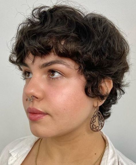 Short Wavy Hair Undercut Woman, "mixie" Haircut Wavy, Textured Short Haircuts, Short Curly Mullet Hairstyle Women, Short Enby Hair, Plus Size Mullet, Enby Style, Pixie Cut Curly Hair, Pixie Cut Round Face