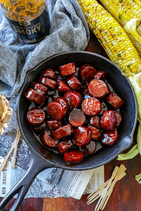 Smoked Sausage Burnt Ends Sausage Burnt Ends, Polish Sausage Recipes, Beef Sausage Recipes, Sausage Appetizers, On The Smoker, Mini Hot Dogs, Bbq Dry Rub, Smoked Sausage Recipes, Kielbasa Recipes