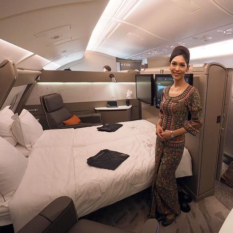 Camping beautiful photo Jets Privés De Luxe, First Class Travel, Jet Interior, Private Jet Interior, Flying First Class, Luxury Jets, First Class Flights, Air One, Luxury Private Jets