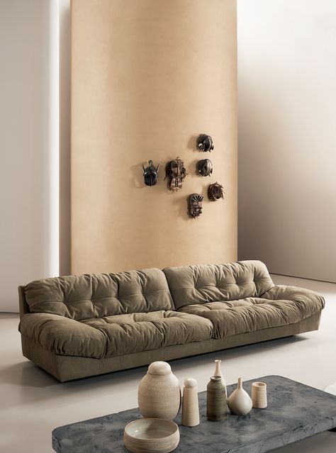 MILANO sofa with soft and cosy shapes made in Kashmir Mimétique leather. Design by Paola Navone Baxter Sofa, Baxter Design, Design Del Prodotto, Ferm Living, Modern Sofa, Leather Sofa, Sofa Design, Sofa Furniture, Interior Exterior