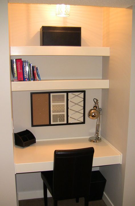 Small Built In Desk, Computer Nook, Closet Desk, Desk Nook, Home Office Closet, College List, Closet Office, Desk Area, Office Nook